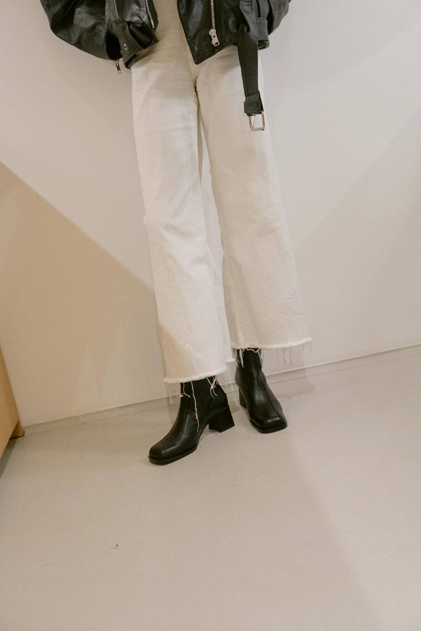 Twin boots wool